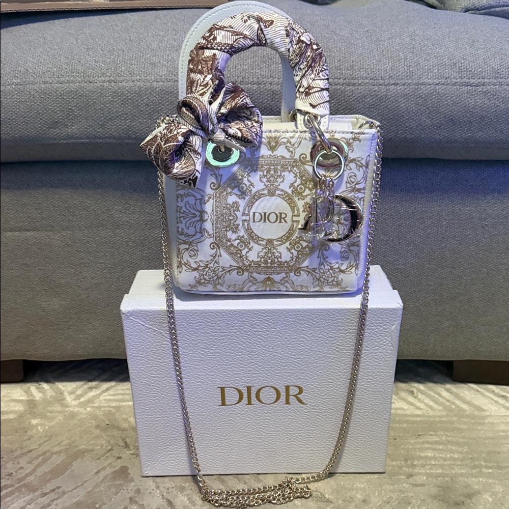 UPCYCLED GWP - Dior Cream and Gold Mini Bag - Picture 3 of 7